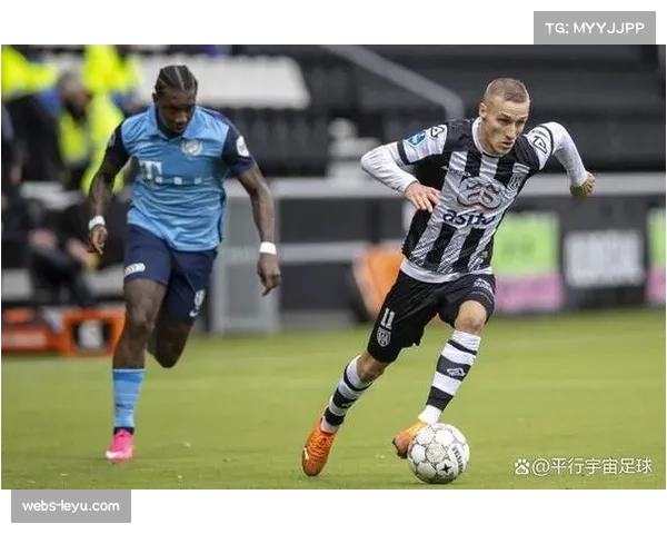 乌德勒支对阵赫拉克勒斯,主队天然草皮或影响对手传控